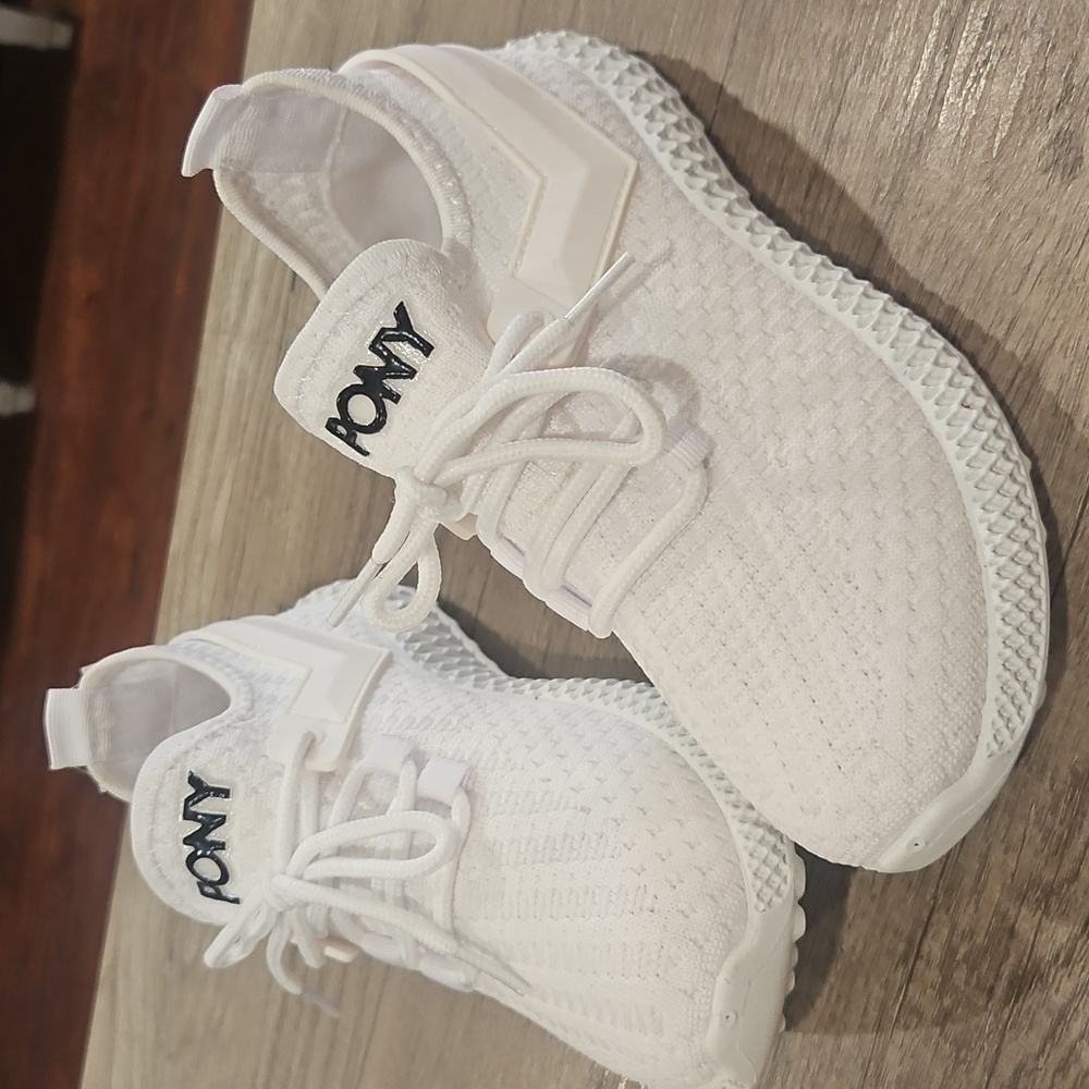 PONY Tempo Knit Athletic GIRLS WHITE Knit upper RUNNING SHOES Size US 1
